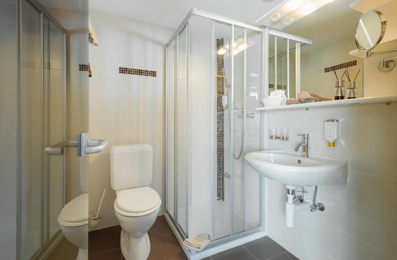 ホテル Relais Bayard Leuk エクステリア 写真