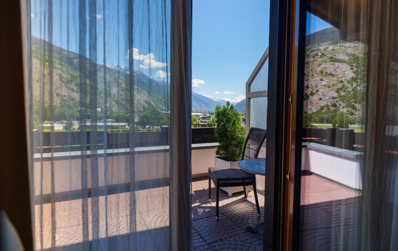 ホテル Relais Bayard Leuk エクステリア 写真