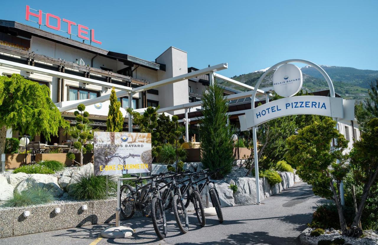 ホテル Relais Bayard Leuk エクステリア 写真
