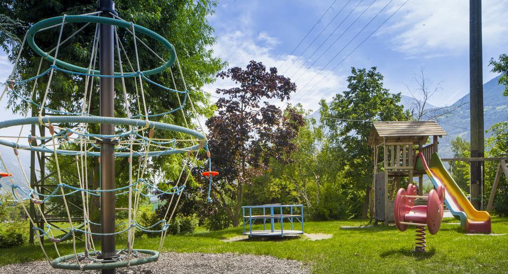 ホテル Relais Bayard Leuk エクステリア 写真