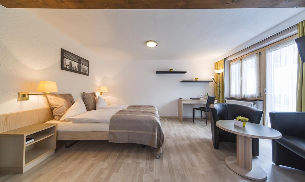 ホテル Relais Bayard Leuk 部屋 写真