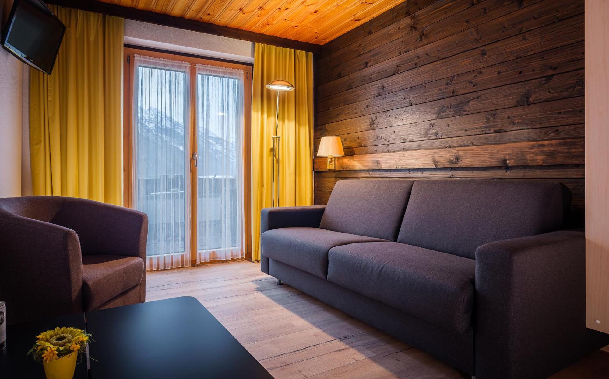 ホテル Relais Bayard Leuk エクステリア 写真