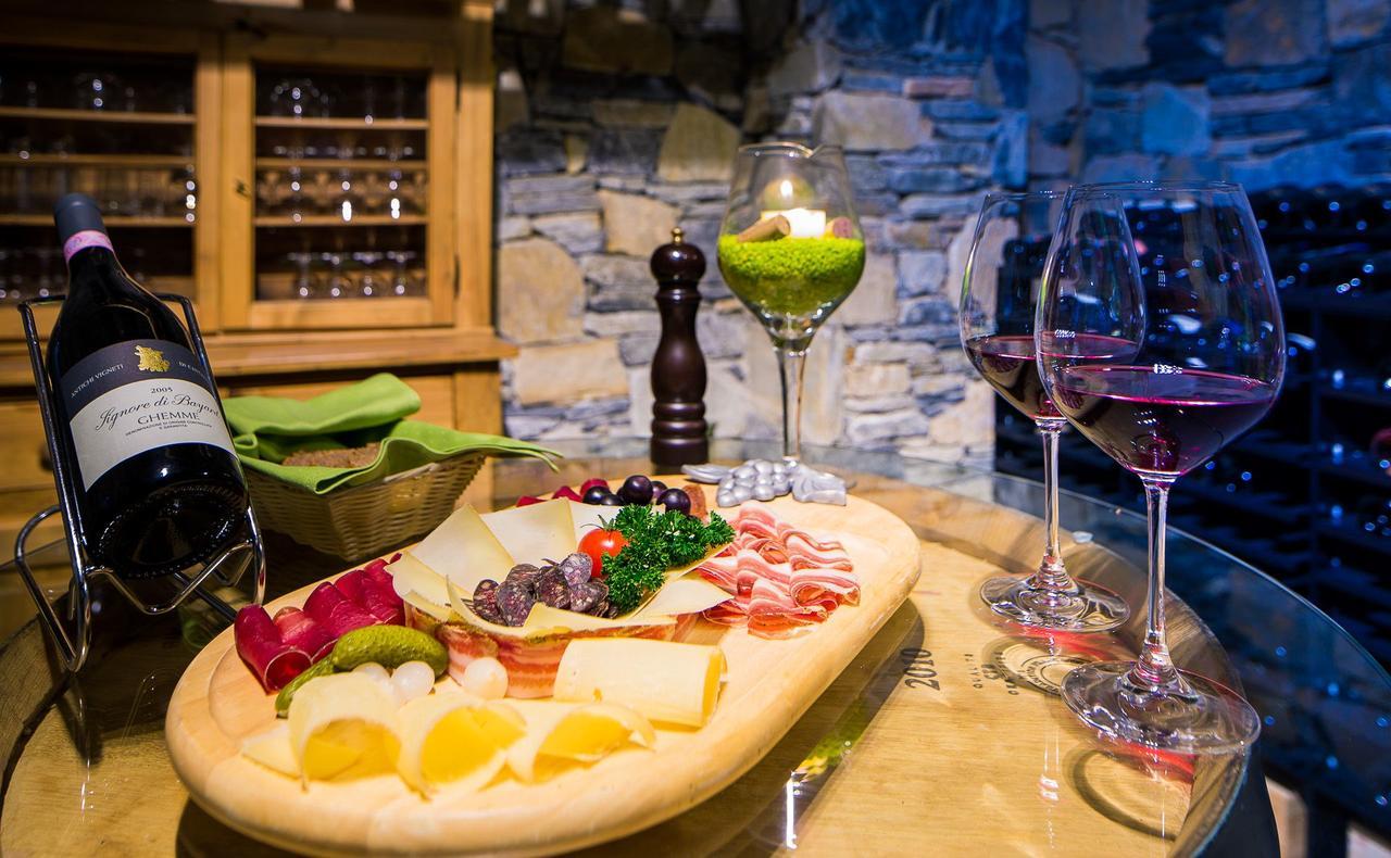 ホテル Relais Bayard Leuk エクステリア 写真
